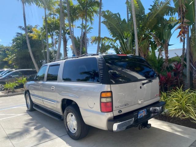 2004 Sandalwood Metallic /Neutral/Shale GMC Yukon XL SLE 1 OWNER LEATHER SUNROOF (1GKEC16Z44J) with an 5.3L Vortec 5300 V8 SFI Flex-Fuel Engine engine, Automatic transmission, located at 4701 North Dixie Hwy, Pompano Beach, FL, 33064, (954) 422-2889, 26.240938, -80.123474 - OUR WEBPAGE FLORIDACARS1.COM HAS OVER 100 PHOTOS AND FREE CARFAX LINK 2004 GMC Yukon XL 1500 SLT 1 OWNER 4 Door Wagon/Sport Utility 5.3L V8 F Flex Fuel 18 MPG Rear Wheel Drive Features ABS Brakes Air Conditioning Alloy Wheels AM/FM Stereo Automatic Transmission Cassette Player CD Audio Cloth Seats C - Photo#5