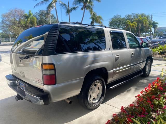 2004 Sandalwood Metallic /Neutral/Shale GMC Yukon XL SLE 1 OWNER LEATHER SUNROOF (1GKEC16Z44J) with an 5.3L Vortec 5300 V8 SFI Flex-Fuel Engine engine, Automatic transmission, located at 4701 North Dixie Hwy, Pompano Beach, FL, 33064, (954) 422-2889, 26.240938, -80.123474 - OUR WEBPAGE FLORIDACARS1.COM HAS OVER 100 PHOTOS AND FREE CARFAX LINK 2004 GMC Yukon XL 1500 SLT 1 OWNER 4 Door Wagon/Sport Utility 5.3L V8 F Flex Fuel 18 MPG Rear Wheel Drive Features ABS Brakes Air Conditioning Alloy Wheels AM/FM Stereo Automatic Transmission Cassette Player CD Audio Cloth Seats C - Photo#7