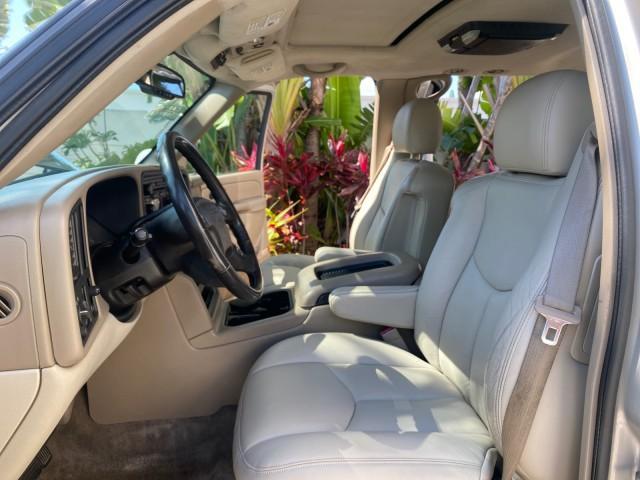 2004 Sandalwood Metallic /Neutral/Shale GMC Yukon XL SLE 1 OWNER LEATHER SUNROOF (1GKEC16Z44J) with an 5.3L Vortec 5300 V8 SFI Flex-Fuel Engine engine, Automatic transmission, located at 4701 North Dixie Hwy, Pompano Beach, FL, 33064, (954) 422-2889, 26.240938, -80.123474 - OUR WEBPAGE FLORIDACARS1.COM HAS OVER 100 PHOTOS AND FREE CARFAX LINK 2004 GMC Yukon XL 1500 SLT 1 OWNER 4 Door Wagon/Sport Utility 5.3L V8 F Flex Fuel 18 MPG Rear Wheel Drive Features ABS Brakes Air Conditioning Alloy Wheels AM/FM Stereo Automatic Transmission Cassette Player CD Audio Cloth Seats C - Photo#10