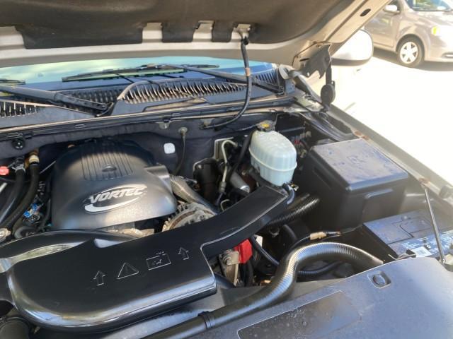 2004 Sandalwood Metallic /Neutral/Shale GMC Yukon XL SLE 1 OWNER LEATHER SUNROOF (1GKEC16Z44J) with an 5.3L Vortec 5300 V8 SFI Flex-Fuel Engine engine, Automatic transmission, located at 4701 North Dixie Hwy, Pompano Beach, FL, 33064, (954) 422-2889, 26.240938, -80.123474 - OUR WEBPAGE FLORIDACARS1.COM HAS OVER 100 PHOTOS AND FREE CARFAX LINK 2004 GMC Yukon XL 1500 SLT 1 OWNER 4 Door Wagon/Sport Utility 5.3L V8 F Flex Fuel 18 MPG Rear Wheel Drive Features ABS Brakes Air Conditioning Alloy Wheels AM/FM Stereo Automatic Transmission Cassette Player CD Audio Cloth Seats C - Photo#25
