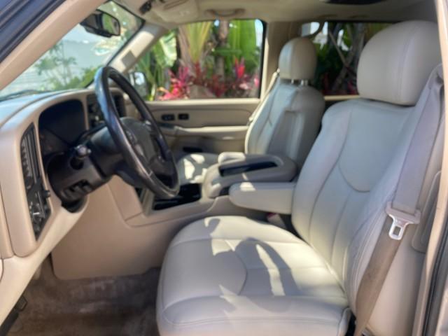 2004 Sandalwood Metallic /Neutral/Shale GMC Yukon XL SLE 1 OWNER LEATHER SUNROOF (1GKEC16Z44J) with an 5.3L Vortec 5300 V8 SFI Flex-Fuel Engine engine, Automatic transmission, located at 4701 North Dixie Hwy, Pompano Beach, FL, 33064, (954) 422-2889, 26.240938, -80.123474 - OUR WEBPAGE FLORIDACARS1.COM HAS OVER 100 PHOTOS AND FREE CARFAX LINK 2004 GMC Yukon XL 1500 SLT 1 OWNER 4 Door Wagon/Sport Utility 5.3L V8 F Flex Fuel 18 MPG Rear Wheel Drive Features ABS Brakes Air Conditioning Alloy Wheels AM/FM Stereo Automatic Transmission Cassette Player CD Audio Cloth Seats C - Photo#44