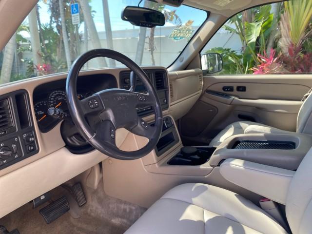 2004 Sandalwood Metallic /Neutral/Shale GMC Yukon XL SLE 1 OWNER LEATHER SUNROOF (1GKEC16Z44J) with an 5.3L Vortec 5300 V8 SFI Flex-Fuel Engine engine, Automatic transmission, located at 4701 North Dixie Hwy, Pompano Beach, FL, 33064, (954) 422-2889, 26.240938, -80.123474 - OUR WEBPAGE FLORIDACARS1.COM HAS OVER 100 PHOTOS AND FREE CARFAX LINK 2004 GMC Yukon XL 1500 SLT 1 OWNER 4 Door Wagon/Sport Utility 5.3L V8 F Flex Fuel 18 MPG Rear Wheel Drive Features ABS Brakes Air Conditioning Alloy Wheels AM/FM Stereo Automatic Transmission Cassette Player CD Audio Cloth Seats C - Photo#47