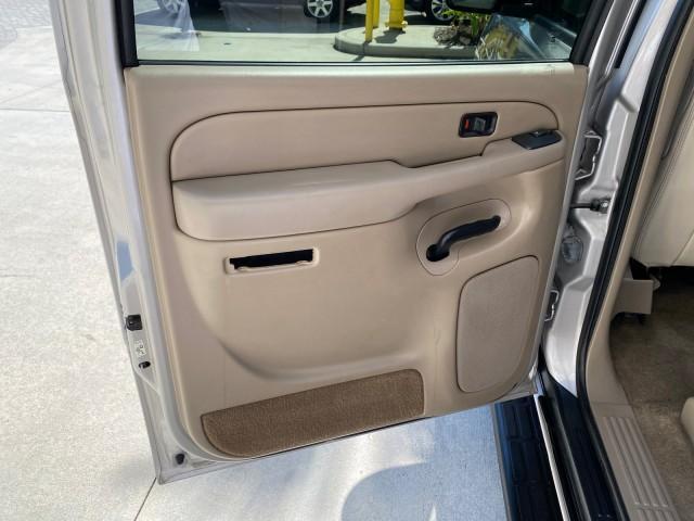2004 Sandalwood Metallic /Neutral/Shale GMC Yukon XL SLE 1 OWNER LEATHER SUNROOF (1GKEC16Z44J) with an 5.3L Vortec 5300 V8 SFI Flex-Fuel Engine engine, Automatic transmission, located at 4701 North Dixie Hwy, Pompano Beach, FL, 33064, (954) 422-2889, 26.240938, -80.123474 - OUR WEBPAGE FLORIDACARS1.COM HAS OVER 100 PHOTOS AND FREE CARFAX LINK 2004 GMC Yukon XL 1500 SLT 1 OWNER 4 Door Wagon/Sport Utility 5.3L V8 F Flex Fuel 18 MPG Rear Wheel Drive Features ABS Brakes Air Conditioning Alloy Wheels AM/FM Stereo Automatic Transmission Cassette Player CD Audio Cloth Seats C - Photo#78