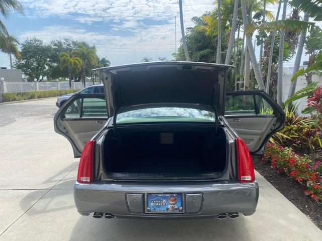 2008 Titanium ChromaFlair /Titanium Cadillac DTS LOW MILES 41,600 w/1SC (1G6KD57Y18U) with an Northstar 4.6L DOHC V8 Engine engine, Automatic transmission, located at 4701 North Dixie Hwy, Pompano Beach, FL, 33064, (954) 422-2889, 26.240938, -80.123474 - OUR WEBPAGE FLORIDACARS1.COM HAS OVER 100 PHOTOS AND FREE CARFAX LINK 2008 Cadillac DTS LOADED LEATHER NON SMOKER ORIGINAL PRICE $41,970 Sedan 4 DR 4.6L V8 F Gasoline 23 MPG Front Wheel Drive Features A/C Seat(s) ABS Brakes Air Conditioning Alloy Wheels AM/FM Stereo Automatic Transmission Blind Spot - Photo#15