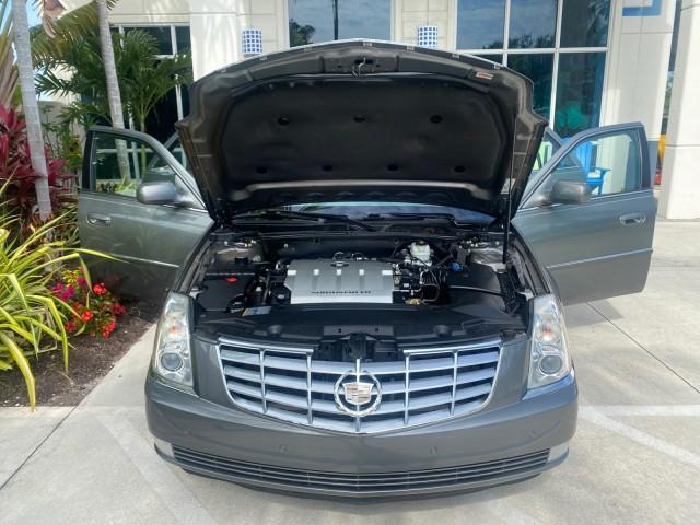 2008 Titanium ChromaFlair /Titanium Cadillac DTS LOW MILES 41,600 w/1SC (1G6KD57Y18U) with an Northstar 4.6L DOHC V8 Engine engine, Automatic transmission, located at 4701 North Dixie Hwy, Pompano Beach, FL, 33064, (954) 422-2889, 26.240938, -80.123474 - OUR WEBPAGE FLORIDACARS1.COM HAS OVER 100 PHOTOS AND FREE CARFAX LINK 2008 Cadillac DTS LOADED LEATHER NON SMOKER ORIGINAL PRICE $41,970 Sedan 4 DR 4.6L V8 F Gasoline 23 MPG Front Wheel Drive Features A/C Seat(s) ABS Brakes Air Conditioning Alloy Wheels AM/FM Stereo Automatic Transmission Blind Spot - Photo#17