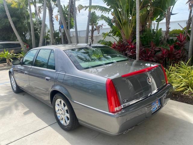 2008 Titanium ChromaFlair /Titanium Cadillac DTS LOW MILES 41,600 w/1SC (1G6KD57Y18U) with an Northstar 4.6L DOHC V8 Engine engine, Automatic transmission, located at 4701 North Dixie Hwy, Pompano Beach, FL, 33064, (954) 422-2889, 26.240938, -80.123474 - OUR WEBPAGE FLORIDACARS1.COM HAS OVER 100 PHOTOS AND FREE CARFAX LINK 2008 Cadillac DTS LOADED LEATHER NON SMOKER ORIGINAL PRICE $41,970 Sedan 4 DR 4.6L V8 F Gasoline 23 MPG Front Wheel Drive Features A/C Seat(s) ABS Brakes Air Conditioning Alloy Wheels AM/FM Stereo Automatic Transmission Blind Spot - Photo#33