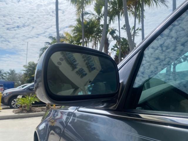 2008 Titanium ChromaFlair /Titanium Cadillac DTS LOW MILES 41,600 w/1SC (1G6KD57Y18U) with an Northstar 4.6L DOHC V8 Engine engine, Automatic transmission, located at 4701 North Dixie Hwy, Pompano Beach, FL, 33064, (954) 422-2889, 26.240938, -80.123474 - OUR WEBPAGE FLORIDACARS1.COM HAS OVER 100 PHOTOS AND FREE CARFAX LINK 2008 Cadillac DTS LOADED LEATHER NON SMOKER ORIGINAL PRICE $41,970 Sedan 4 DR 4.6L V8 F Gasoline 23 MPG Front Wheel Drive Features A/C Seat(s) ABS Brakes Air Conditioning Alloy Wheels AM/FM Stereo Automatic Transmission Blind Spot - Photo#39