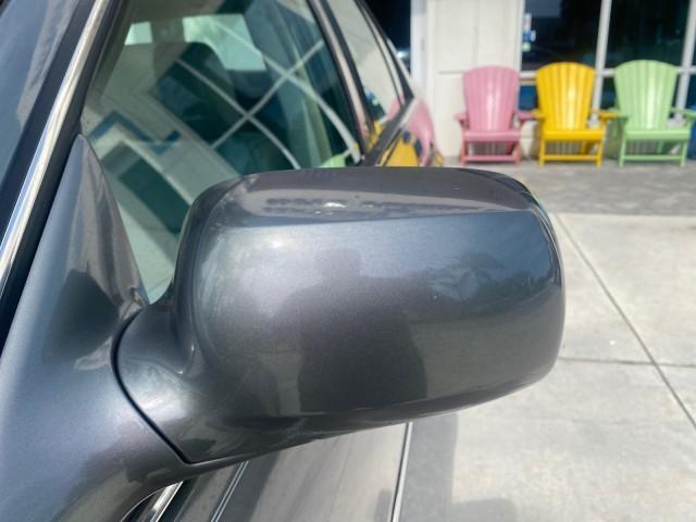 2008 Titanium ChromaFlair /Titanium Cadillac DTS LOW MILES 41,600 w/1SC (1G6KD57Y18U) with an Northstar 4.6L DOHC V8 Engine engine, Automatic transmission, located at 4701 North Dixie Hwy, Pompano Beach, FL, 33064, (954) 422-2889, 26.240938, -80.123474 - OUR WEBPAGE FLORIDACARS1.COM HAS OVER 100 PHOTOS AND FREE CARFAX LINK 2008 Cadillac DTS LOADED LEATHER NON SMOKER ORIGINAL PRICE $41,970 Sedan 4 DR 4.6L V8 F Gasoline 23 MPG Front Wheel Drive Features A/C Seat(s) ABS Brakes Air Conditioning Alloy Wheels AM/FM Stereo Automatic Transmission Blind Spot - Photo#40