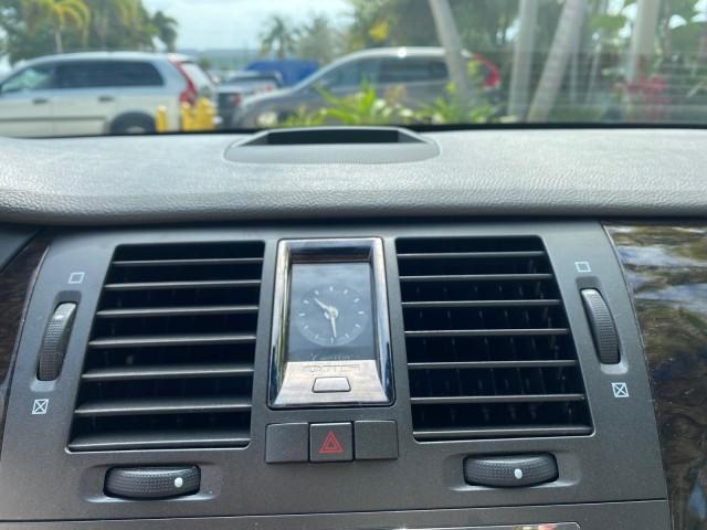 2008 Titanium ChromaFlair /Titanium Cadillac DTS LOW MILES 41,600 w/1SC (1G6KD57Y18U) with an Northstar 4.6L DOHC V8 Engine engine, Automatic transmission, located at 4701 North Dixie Hwy, Pompano Beach, FL, 33064, (954) 422-2889, 26.240938, -80.123474 - OUR WEBPAGE FLORIDACARS1.COM HAS OVER 100 PHOTOS AND FREE CARFAX LINK 2008 Cadillac DTS LOADED LEATHER NON SMOKER ORIGINAL PRICE $41,970 Sedan 4 DR 4.6L V8 F Gasoline 23 MPG Front Wheel Drive Features A/C Seat(s) ABS Brakes Air Conditioning Alloy Wheels AM/FM Stereo Automatic Transmission Blind Spot - Photo#57