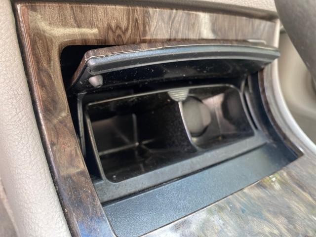 2008 Titanium ChromaFlair /Titanium Cadillac DTS LOW MILES 41,600 w/1SC (1G6KD57Y18U) with an Northstar 4.6L DOHC V8 Engine engine, Automatic transmission, located at 4701 North Dixie Hwy, Pompano Beach, FL, 33064, (954) 422-2889, 26.240938, -80.123474 - OUR WEBPAGE FLORIDACARS1.COM HAS OVER 100 PHOTOS AND FREE CARFAX LINK 2008 Cadillac DTS LOADED LEATHER NON SMOKER ORIGINAL PRICE $41,970 Sedan 4 DR 4.6L V8 F Gasoline 23 MPG Front Wheel Drive Features A/C Seat(s) ABS Brakes Air Conditioning Alloy Wheels AM/FM Stereo Automatic Transmission Blind Spot - Photo#61