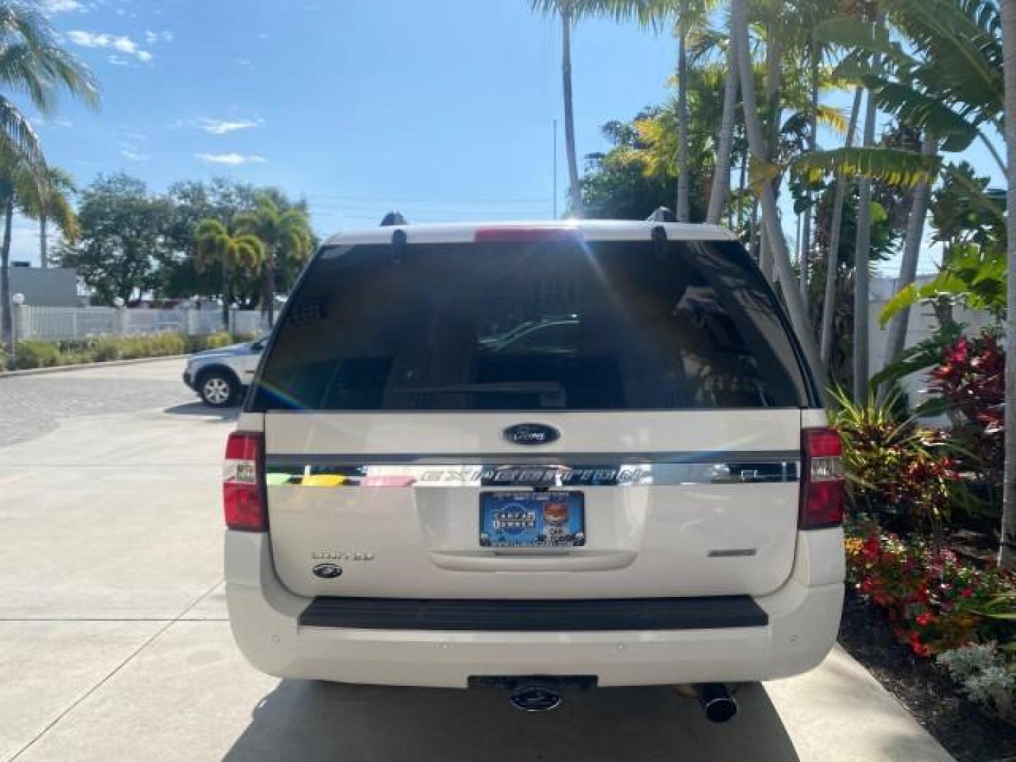2017 Oxford White /Dune Ford Expedition EL Limited 4WD LOW MILES 75284 (1FMJK2AT3HE) with an 3.5L V6 Cylinder Engine engine, Automatic transmission, located at 4701 North Dixie Hwy, Pompano Beach, FL, 33064, (954) 422-2889, 26.240938, -80.123474 - OUR WEBPAGE FLORIDACARS1.COM HAS OVER 100 PHOTOS AND FREE CARFAX LINK 2017 Ford Expedition EL Limited 4WD 4 Door Wagon/Sport Utility 3.5L V6 F DOHC 24V Gasoline Rear Wheel Drive w/ 4X4 Features 20 Inch Plus Wheels 4WD/AWD A/C Seat(s) ABS Brakes Air Conditioning Alloy Wheels AM/FM Stereo Android Auto - Photo#6