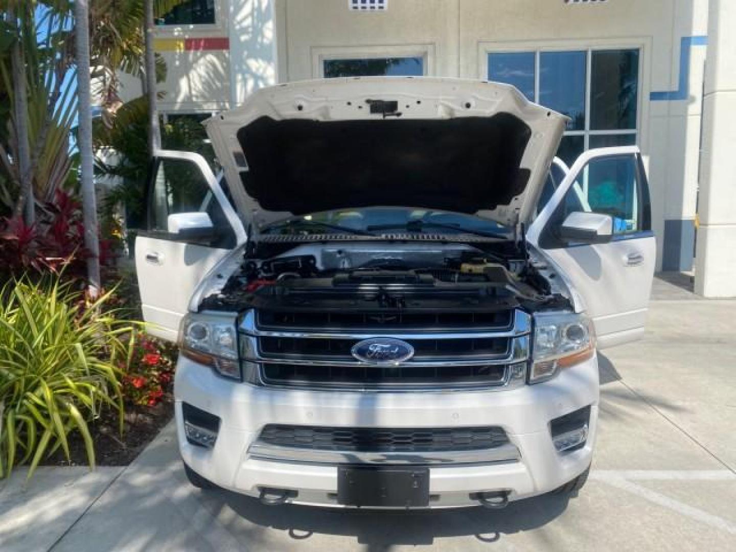 2017 Oxford White /Dune Ford Expedition EL Limited 4WD LOW MILES 75284 (1FMJK2AT3HE) with an 3.5L V6 Cylinder Engine engine, Automatic transmission, located at 4701 North Dixie Hwy, Pompano Beach, FL, 33064, (954) 422-2889, 26.240938, -80.123474 - OUR WEBPAGE FLORIDACARS1.COM HAS OVER 100 PHOTOS AND FREE CARFAX LINK 2017 Ford Expedition EL Limited 4WD 4 Door Wagon/Sport Utility 3.5L V6 F DOHC 24V Gasoline Rear Wheel Drive w/ 4X4 Features 20 Inch Plus Wheels 4WD/AWD A/C Seat(s) ABS Brakes Air Conditioning Alloy Wheels AM/FM Stereo Android Auto - Photo#17