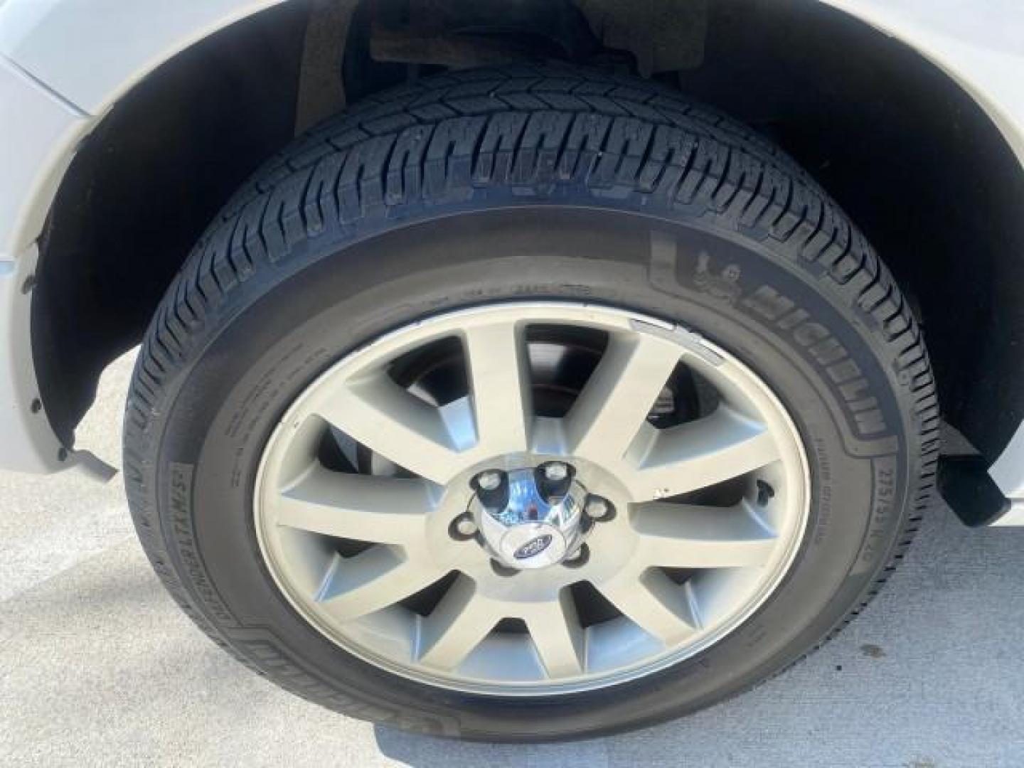 2017 Oxford White /Dune Ford Expedition EL Limited 4WD LOW MILES 75284 (1FMJK2AT3HE) with an 3.5L V6 Cylinder Engine engine, Automatic transmission, located at 4701 North Dixie Hwy, Pompano Beach, FL, 33064, (954) 422-2889, 26.240938, -80.123474 - OUR WEBPAGE FLORIDACARS1.COM HAS OVER 100 PHOTOS AND FREE CARFAX LINK 2017 Ford Expedition EL Limited 4WD 4 Door Wagon/Sport Utility 3.5L V6 F DOHC 24V Gasoline Rear Wheel Drive w/ 4X4 Features 20 Inch Plus Wheels 4WD/AWD A/C Seat(s) ABS Brakes Air Conditioning Alloy Wheels AM/FM Stereo Android Auto - Photo#19