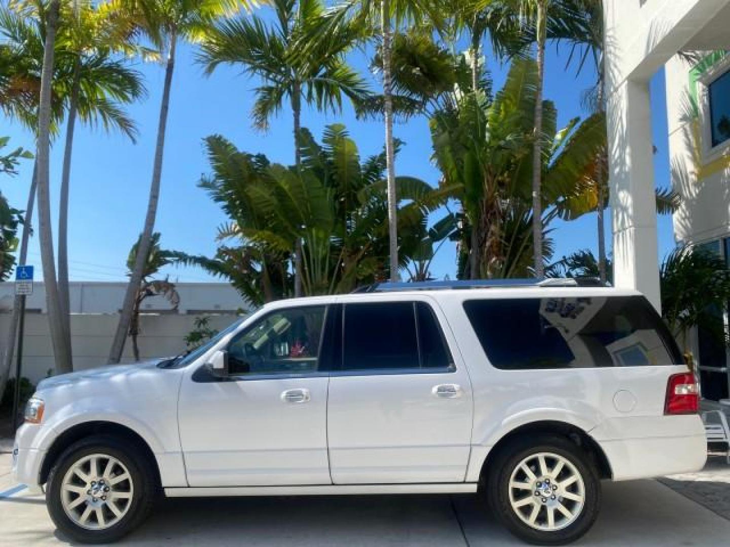 2017 Oxford White /Dune Ford Expedition EL Limited 4WD LOW MILES 75284 (1FMJK2AT3HE) with an 3.5L V6 Cylinder Engine engine, Automatic transmission, located at 4701 North Dixie Hwy, Pompano Beach, FL, 33064, (954) 422-2889, 26.240938, -80.123474 - OUR WEBPAGE FLORIDACARS1.COM HAS OVER 100 PHOTOS AND FREE CARFAX LINK 2017 Ford Expedition EL Limited 4WD 4 Door Wagon/Sport Utility 3.5L V6 F DOHC 24V Gasoline Rear Wheel Drive w/ 4X4 Features 20 Inch Plus Wheels 4WD/AWD A/C Seat(s) ABS Brakes Air Conditioning Alloy Wheels AM/FM Stereo Android Auto - Photo#31