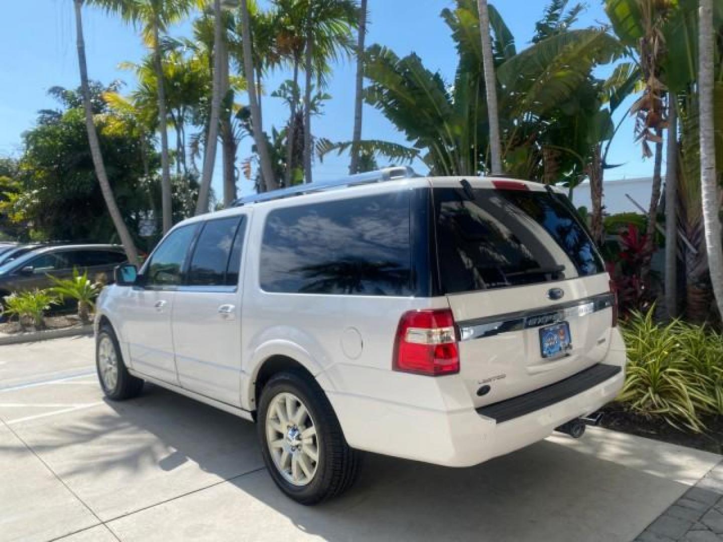 2017 Oxford White /Dune Ford Expedition EL Limited 4WD LOW MILES 75284 (1FMJK2AT3HE) with an 3.5L V6 Cylinder Engine engine, Automatic transmission, located at 4701 North Dixie Hwy, Pompano Beach, FL, 33064, (954) 422-2889, 26.240938, -80.123474 - OUR WEBPAGE FLORIDACARS1.COM HAS OVER 100 PHOTOS AND FREE CARFAX LINK 2017 Ford Expedition EL Limited 4WD 4 Door Wagon/Sport Utility 3.5L V6 F DOHC 24V Gasoline Rear Wheel Drive w/ 4X4 Features 20 Inch Plus Wheels 4WD/AWD A/C Seat(s) ABS Brakes Air Conditioning Alloy Wheels AM/FM Stereo Android Auto - Photo#32