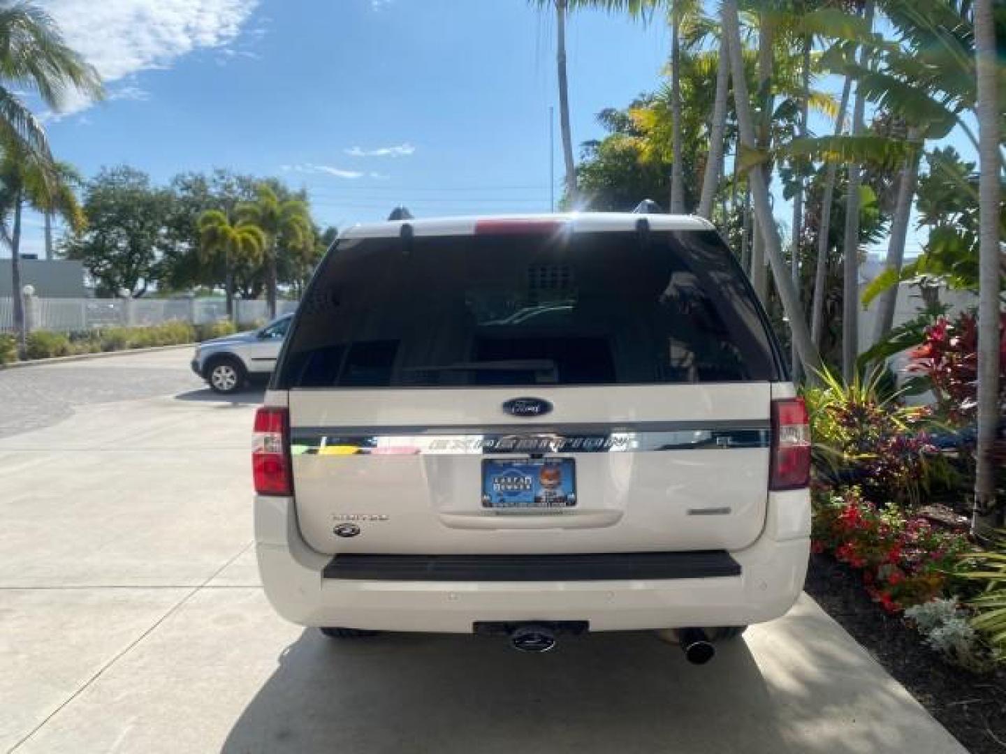 2017 Oxford White /Dune Ford Expedition EL Limited 4WD LOW MILES 75284 (1FMJK2AT3HE) with an 3.5L V6 Cylinder Engine engine, Automatic transmission, located at 4701 North Dixie Hwy, Pompano Beach, FL, 33064, (954) 422-2889, 26.240938, -80.123474 - OUR WEBPAGE FLORIDACARS1.COM HAS OVER 100 PHOTOS AND FREE CARFAX LINK 2017 Ford Expedition EL Limited 4WD 4 Door Wagon/Sport Utility 3.5L V6 F DOHC 24V Gasoline Rear Wheel Drive w/ 4X4 Features 20 Inch Plus Wheels 4WD/AWD A/C Seat(s) ABS Brakes Air Conditioning Alloy Wheels AM/FM Stereo Android Auto - Photo#34