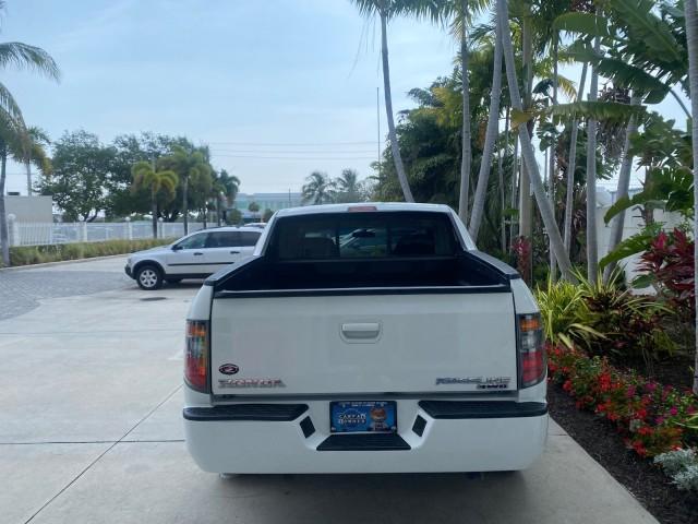 2008 Taffeta White /Beige Honda Ridgeline RTS 4WD LOW MILES 73,653 1 OWNER (2HJYK16428H) with an 3.5L SOHC MPFI 24-Valve VTEC V6 Engine engine, Automatic transmission, located at 4701 North Dixie Hwy, Pompano Beach, FL, 33064, (954) 422-2889, 26.240938, -80.123474 - OUR WEBPAGE FLORIDACARS1.COM HAS OVER 100 PHOTOS AND FREE CARFAX LINK 2008 Honda Ridgeline RTS 1 OWNER Crew Pickup 3.5L V6 F SOHC 24V Gasoline 21 MPG Front Wheel Drive w/ 4X4 Features 4WD/AWD ABS Brakes Air Conditioning Alloy Wheels AM/FM Stereo Automatic Transmission CD Audio Cloth Seats Cruise Con - Photo#6