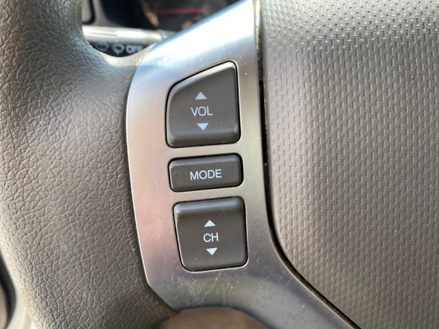 2008 Taffeta White /Beige Honda Ridgeline RTS 4WD LOW MILES 73,653 1 OWNER (2HJYK16428H) with an 3.5L SOHC MPFI 24-Valve VTEC V6 Engine engine, Automatic transmission, located at 4701 North Dixie Hwy, Pompano Beach, FL, 33064, (954) 422-2889, 26.240938, -80.123474 - OUR WEBPAGE FLORIDACARS1.COM HAS OVER 100 PHOTOS AND FREE CARFAX LINK 2008 Honda Ridgeline RTS 1 OWNER Crew Pickup 3.5L V6 F SOHC 24V Gasoline 21 MPG Front Wheel Drive w/ 4X4 Features 4WD/AWD ABS Brakes Air Conditioning Alloy Wheels AM/FM Stereo Automatic Transmission CD Audio Cloth Seats Cruise Con - Photo#49