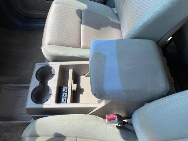 2008 Taffeta White /Beige Honda Ridgeline RTS 4WD LOW MILES 73,653 1 OWNER (2HJYK16428H) with an 3.5L SOHC MPFI 24-Valve VTEC V6 Engine engine, Automatic transmission, located at 4701 North Dixie Hwy, Pompano Beach, FL, 33064, (954) 422-2889, 26.240938, -80.123474 - OUR WEBPAGE FLORIDACARS1.COM HAS OVER 100 PHOTOS AND FREE CARFAX LINK 2008 Honda Ridgeline RTS 1 OWNER Crew Pickup 3.5L V6 F SOHC 24V Gasoline 21 MPG Front Wheel Drive w/ 4X4 Features 4WD/AWD ABS Brakes Air Conditioning Alloy Wheels AM/FM Stereo Automatic Transmission CD Audio Cloth Seats Cruise Con - Photo#63