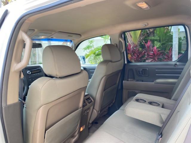 2008 Taffeta White /Beige Honda Ridgeline RTS 4WD LOW MILES 73,653 1 OWNER (2HJYK16428H) with an 3.5L SOHC MPFI 24-Valve VTEC V6 Engine engine, Automatic transmission, located at 4701 North Dixie Hwy, Pompano Beach, FL, 33064, (954) 422-2889, 26.240938, -80.123474 - OUR WEBPAGE FLORIDACARS1.COM HAS OVER 100 PHOTOS AND FREE CARFAX LINK 2008 Honda Ridgeline RTS 1 OWNER Crew Pickup 3.5L V6 F SOHC 24V Gasoline 21 MPG Front Wheel Drive w/ 4X4 Features 4WD/AWD ABS Brakes Air Conditioning Alloy Wheels AM/FM Stereo Automatic Transmission CD Audio Cloth Seats Cruise Con - Photo#78