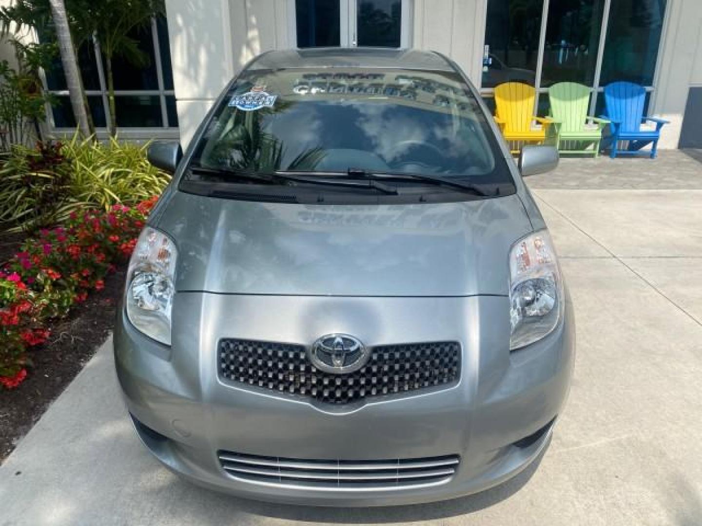 2008 Silver Streak Mica /Dark Charcoal Toyota Yaris AUTO AC LOW MILES 32,410 1 OWNER FL (JTDJT903X85) with an 1.5L DOHC SFI 16-Valve VVT-i 4-Cyl Engine engine, Automatic transmission, located at 4701 North Dixie Hwy, Pompano Beach, FL, 33064, (954) 422-2889, 26.240938, -80.123474 - OUR WEBPAGE FLORIDACARS1.COM HAS OVER 100 PHOTOS AND FREE CARFAX LINK 2008 Toyota Yaris S 1 OWNER Hatchback 2 DR 1.5L I4 F DOHC 16V Gasoline 40 MPG Front Wheel Drive Features ABS Brakes Air Conditioning AM/FM Stereo Automatic Transmission Auxiliary Audio Input CD Audio Cloth Seats Overhead Airbags P - Photo#27