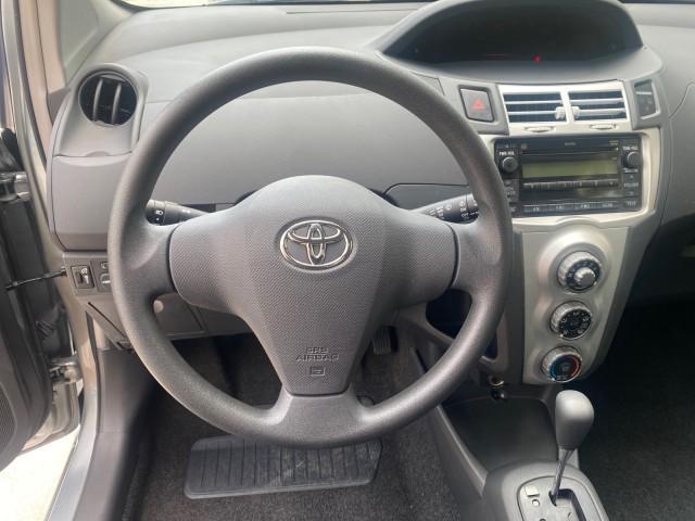 2008 Silver Streak Mica /Dark Charcoal Toyota Yaris AUTO AC LOW MILES 32,410 1 OWNER FL (JTDJT903X85) with an 1.5L DOHC SFI 16-Valve VVT-i 4-Cyl Engine engine, Automatic transmission, located at 4701 North Dixie Hwy, Pompano Beach, FL, 33064, (954) 422-2889, 26.240938, -80.123474 - OUR WEBPAGE FLORIDACARS1.COM HAS OVER 100 PHOTOS AND FREE CARFAX LINK 2008 Toyota Yaris S 1 OWNER Hatchback 2 DR 1.5L I4 F DOHC 16V Gasoline 40 MPG Front Wheel Drive Features ABS Brakes Air Conditioning AM/FM Stereo Automatic Transmission Auxiliary Audio Input CD Audio Cloth Seats Overhead Airbags P - Photo#49