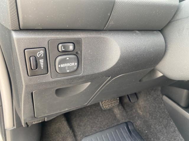 2008 Silver Streak Mica /Dark Charcoal Toyota Yaris AUTO AC LOW MILES 32,410 1 OWNER FL (JTDJT903X85) with an 1.5L DOHC SFI 16-Valve VVT-i 4-Cyl Engine engine, Automatic transmission, located at 4701 North Dixie Hwy, Pompano Beach, FL, 33064, (954) 422-2889, 26.240938, -80.123474 - OUR WEBPAGE FLORIDACARS1.COM HAS OVER 100 PHOTOS AND FREE CARFAX LINK 2008 Toyota Yaris S 1 OWNER Hatchback 2 DR 1.5L I4 F DOHC 16V Gasoline 40 MPG Front Wheel Drive Features ABS Brakes Air Conditioning AM/FM Stereo Automatic Transmission Auxiliary Audio Input CD Audio Cloth Seats Overhead Airbags P - Photo#52