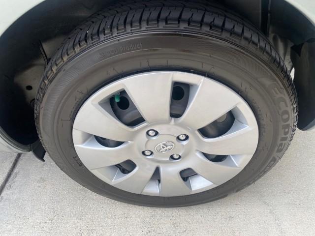 2008 Silver Streak Mica /Dark Charcoal Toyota Yaris AUTO AC LOW MILES 32,410 1 OWNER FL (JTDJT903X85) with an 1.5L DOHC SFI 16-Valve VVT-i 4-Cyl Engine engine, Automatic transmission, located at 4701 North Dixie Hwy, Pompano Beach, FL, 33064, (954) 422-2889, 26.240938, -80.123474 - OUR WEBPAGE FLORIDACARS1.COM HAS OVER 100 PHOTOS AND FREE CARFAX LINK 2008 Toyota Yaris S 1 OWNER Hatchback 2 DR 1.5L I4 F DOHC 16V Gasoline 40 MPG Front Wheel Drive Features ABS Brakes Air Conditioning AM/FM Stereo Automatic Transmission Auxiliary Audio Input CD Audio Cloth Seats Overhead Airbags P - Photo#82