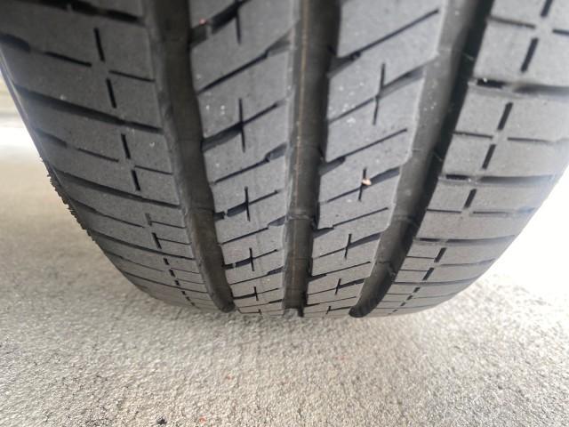 2008 Silver Streak Mica /Dark Charcoal Toyota Yaris AUTO AC LOW MILES 32,410 1 OWNER FL (JTDJT903X85) with an 1.5L DOHC SFI 16-Valve VVT-i 4-Cyl Engine engine, Automatic transmission, located at 4701 North Dixie Hwy, Pompano Beach, FL, 33064, (954) 422-2889, 26.240938, -80.123474 - OUR WEBPAGE FLORIDACARS1.COM HAS OVER 100 PHOTOS AND FREE CARFAX LINK 2008 Toyota Yaris S 1 OWNER Hatchback 2 DR 1.5L I4 F DOHC 16V Gasoline 40 MPG Front Wheel Drive Features ABS Brakes Air Conditioning AM/FM Stereo Automatic Transmission Auxiliary Audio Input CD Audio Cloth Seats Overhead Airbags P - Photo#83