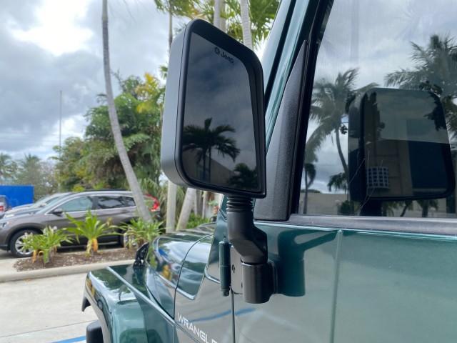 1999 Forest Green Pearl /Camel/Dark Green Jeep Wrangler Sahara AUYO AC 6 CYL LOW MILES 47,009 (1J4FY49S0XP) with an 4.0L SMPI I6 Power Tech Engine engine, Automatic transmission, located at 4701 North Dixie Hwy, Pompano Beach, FL, 33064, (954) 422-2889, 26.240938, -80.123474 - OUR WEBPAGE FLORIDACARS1.COM HAS OVER 100 PHOTOS AND FREE CARFAX LINK 1999 Jeep Wrangler Sahara Utility (Blazer, Jimmy, Scout, etc.) 4.0L I6 F Gasoline 20 MPG Rear Wheel Drive w/ 4X4 Features 4WD/AWD ABS Brakes Air Conditioning Alloy Wheels AM/FM Stereo Automatic Transmission Cassette Player CD Audi - Photo#38