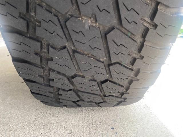 1999 Forest Green Pearl /Camel/Dark Green Jeep Wrangler Sahara AUYO AC 6 CYL LOW MILES 47,009 (1J4FY49S0XP) with an 4.0L SMPI I6 Power Tech Engine engine, Automatic transmission, located at 4701 North Dixie Hwy, Pompano Beach, FL, 33064, (954) 422-2889, 26.240938, -80.123474 - OUR WEBPAGE FLORIDACARS1.COM HAS OVER 100 PHOTOS AND FREE CARFAX LINK 1999 Jeep Wrangler Sahara Utility (Blazer, Jimmy, Scout, etc.) 4.0L I6 F Gasoline 20 MPG Rear Wheel Drive w/ 4X4 Features 4WD/AWD ABS Brakes Air Conditioning Alloy Wheels AM/FM Stereo Automatic Transmission Cassette Player CD Audi - Photo#80