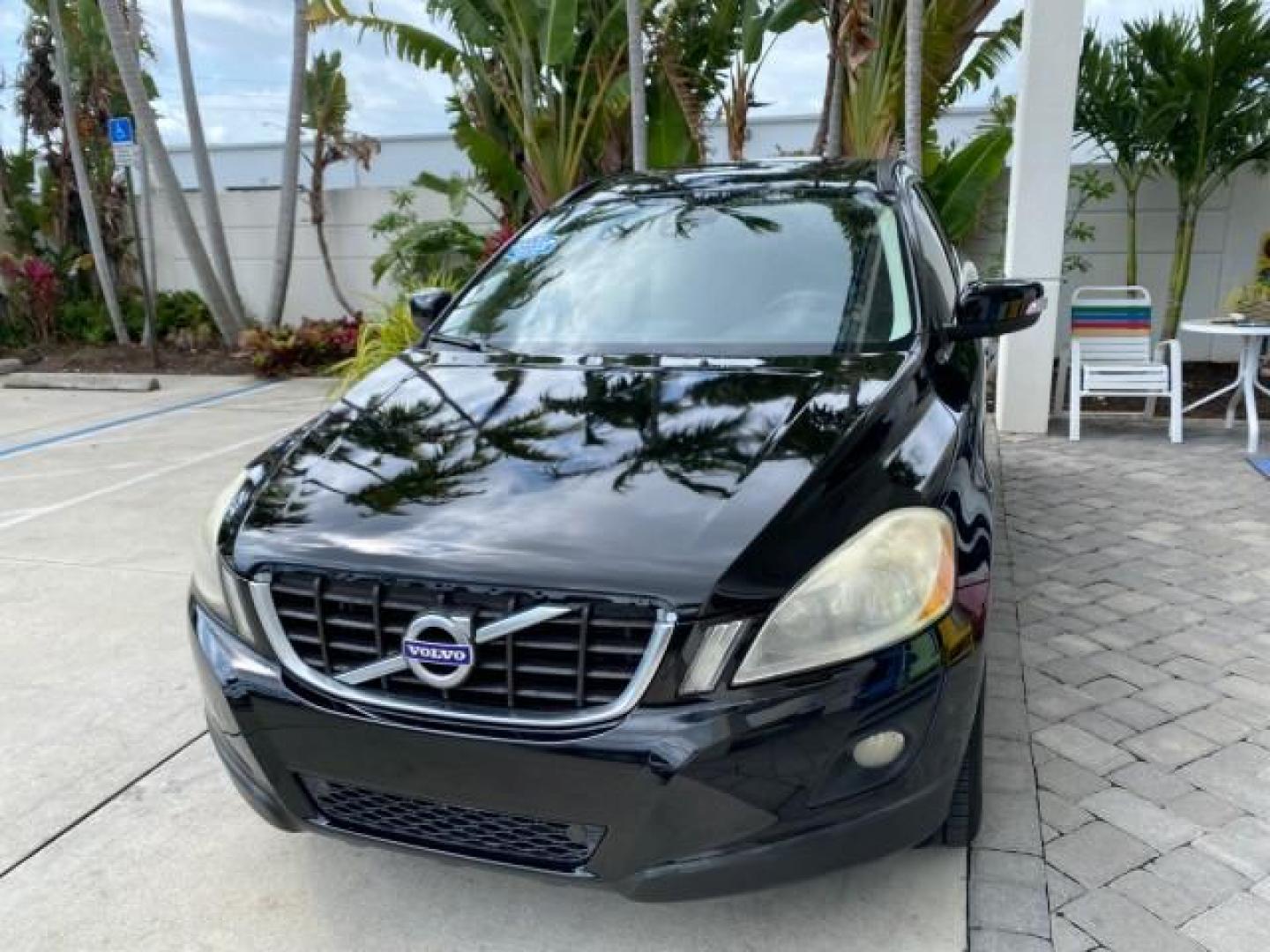 2010 Black Stone /Anthracite Black Volvo XC60 3.0T AWD SUV SUNROOF (YV4992DZXA2) with an 3.0L DOHC 24-Valve Turbocharged I6 Engine engine, Automatic transmission, located at 4701 North Dixie Hwy, Pompano Beach, FL, 33064, (954) 422-2889, 26.240938, -80.123474 - OUR WEBPAGE FLORIDACARS1.COM HAS OVER 100 PHOTOS AND FREE CARFAX LINK 2010 Volvo XC60 T6 4WD 4 Door Wagon/Sport Utility 3.0L I6 F DOHC 24V Gasoline 25 MPG All Wheel Drive Features 4WD/AWD ABS Brakes Air Conditioning Alloy Wheels AM/FM Stereo Automatic Transmission Auxiliary Audio Input Bluetooth Tec- Photo#3