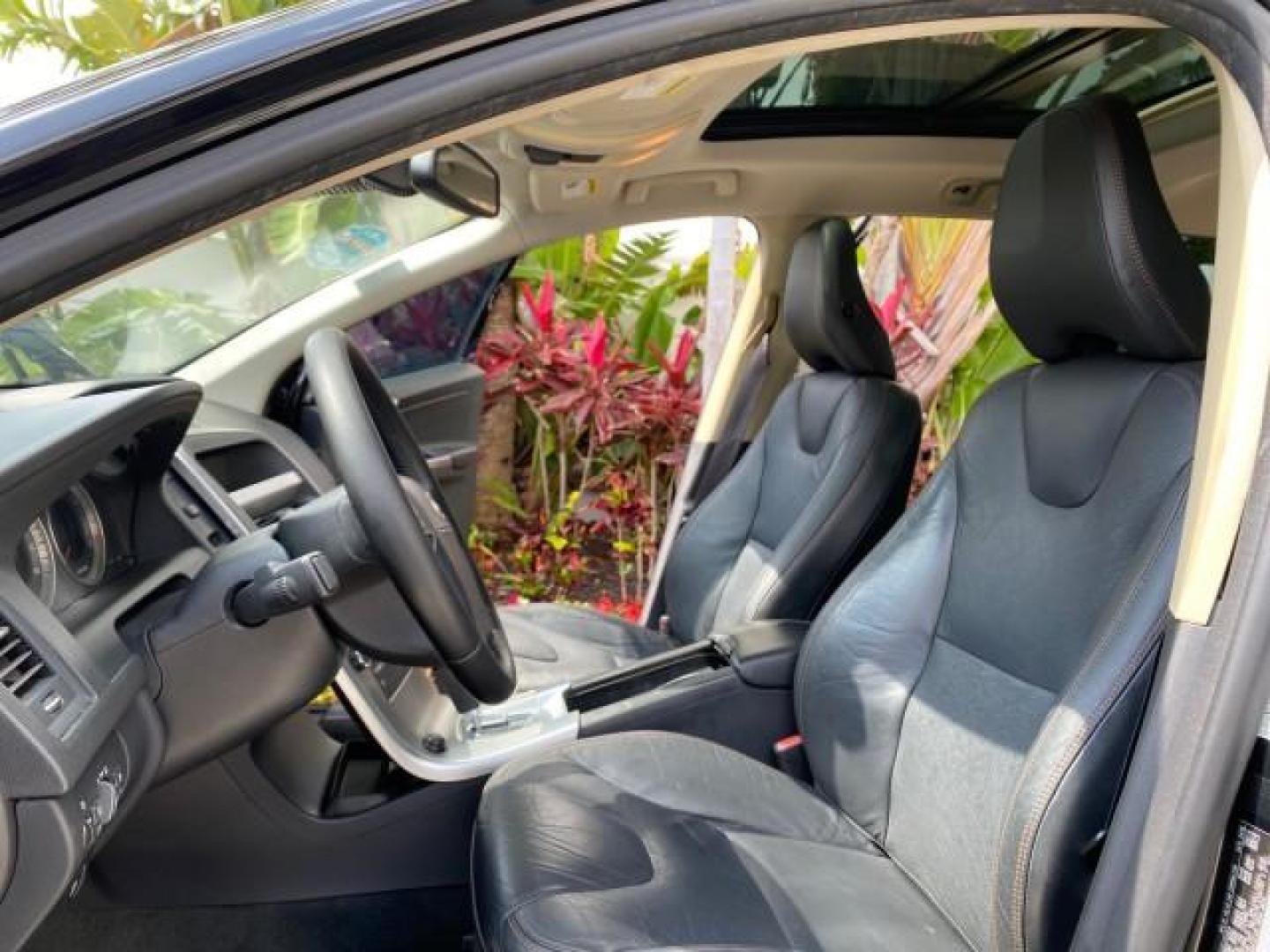 2010 Black Stone /Anthracite Black Volvo XC60 3.0T AWD SUV SUNROOF (YV4992DZXA2) with an 3.0L DOHC 24-Valve Turbocharged I6 Engine engine, Automatic transmission, located at 4701 North Dixie Hwy, Pompano Beach, FL, 33064, (954) 422-2889, 26.240938, -80.123474 - OUR WEBPAGE FLORIDACARS1.COM HAS OVER 100 PHOTOS AND FREE CARFAX LINK 2010 Volvo XC60 T6 4WD 4 Door Wagon/Sport Utility 3.0L I6 F DOHC 24V Gasoline 25 MPG All Wheel Drive Features 4WD/AWD ABS Brakes Air Conditioning Alloy Wheels AM/FM Stereo Automatic Transmission Auxiliary Audio Input Bluetooth Tec- Photo#10