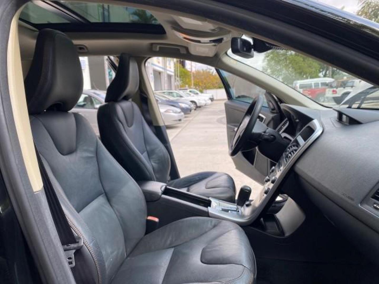 2010 Black Stone /Anthracite Black Volvo XC60 3.0T AWD SUV SUNROOF (YV4992DZXA2) with an 3.0L DOHC 24-Valve Turbocharged I6 Engine engine, Automatic transmission, located at 4701 North Dixie Hwy, Pompano Beach, FL, 33064, (954) 422-2889, 26.240938, -80.123474 - OUR WEBPAGE FLORIDACARS1.COM HAS OVER 100 PHOTOS AND FREE CARFAX LINK 2010 Volvo XC60 T6 4WD 4 Door Wagon/Sport Utility 3.0L I6 F DOHC 24V Gasoline 25 MPG All Wheel Drive Features 4WD/AWD ABS Brakes Air Conditioning Alloy Wheels AM/FM Stereo Automatic Transmission Auxiliary Audio Input Bluetooth Tec- Photo#12