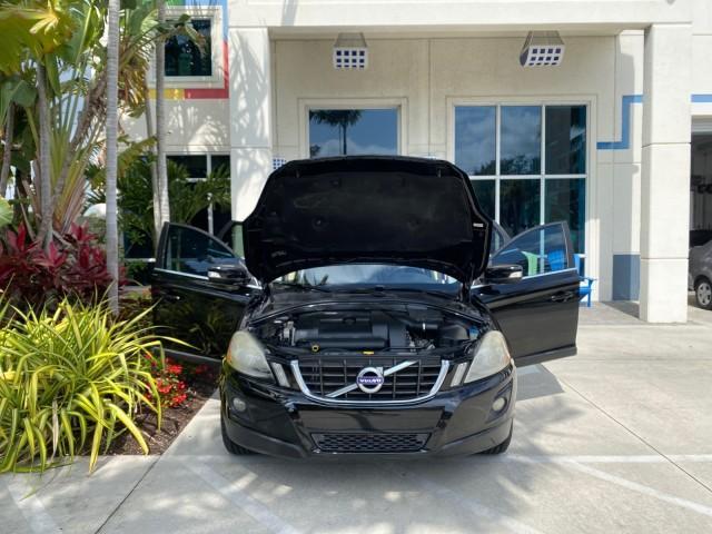 2010 Black Stone /Anthracite Black Volvo XC60 3.0T AWD SUV SUNROOF (YV4992DZXA2) with an 3.0L DOHC 24-Valve Turbocharged I6 Engine engine, Automatic transmission, located at 4701 North Dixie Hwy, Pompano Beach, FL, 33064, (954) 422-2889, 26.240938, -80.123474 - OUR WEBPAGE FLORIDACARS1.COM HAS OVER 100 PHOTOS AND FREE CARFAX LINK 2010 Volvo XC60 T6 4WD 4 Door Wagon/Sport Utility 3.0L I6 F DOHC 24V Gasoline 25 MPG All Wheel Drive Features 4WD/AWD ABS Brakes Air Conditioning Alloy Wheels AM/FM Stereo Automatic Transmission Auxiliary Audio Input Bluetooth Tec - Photo#16