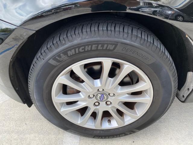 2010 Black Stone /Anthracite Black Volvo XC60 3.0T AWD SUV SUNROOF (YV4992DZXA2) with an 3.0L DOHC 24-Valve Turbocharged I6 Engine engine, Automatic transmission, located at 4701 North Dixie Hwy, Pompano Beach, FL, 33064, (954) 422-2889, 26.240938, -80.123474 - OUR WEBPAGE FLORIDACARS1.COM HAS OVER 100 PHOTOS AND FREE CARFAX LINK 2010 Volvo XC60 T6 4WD 4 Door Wagon/Sport Utility 3.0L I6 F DOHC 24V Gasoline 25 MPG All Wheel Drive Features 4WD/AWD ABS Brakes Air Conditioning Alloy Wheels AM/FM Stereo Automatic Transmission Auxiliary Audio Input Bluetooth Tec - Photo#19