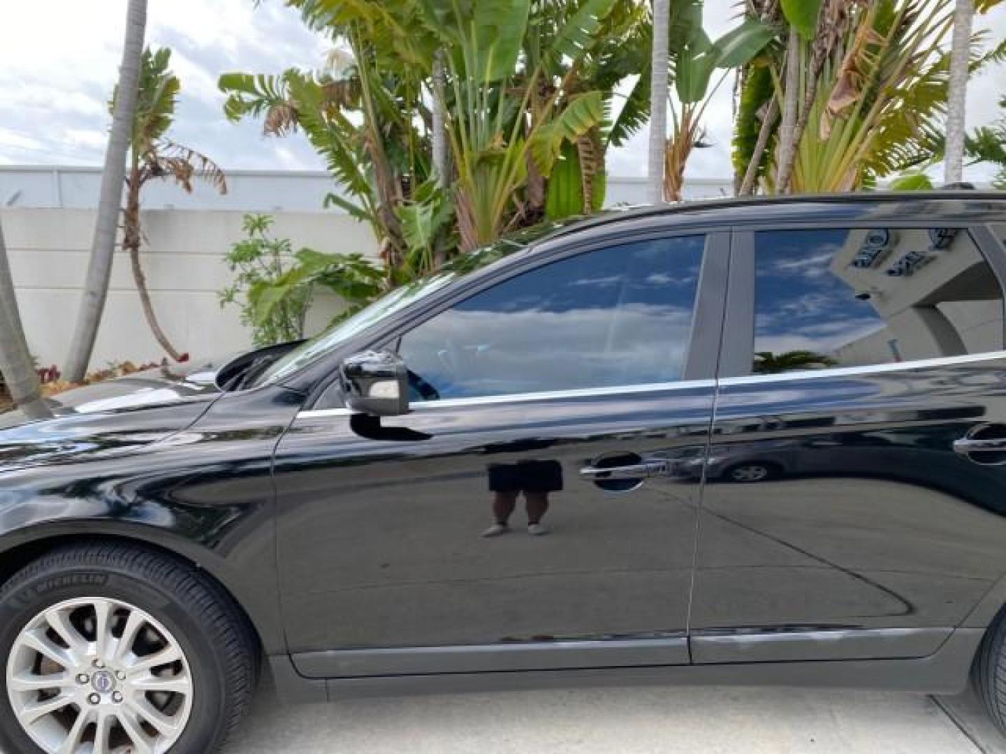 2010 Black Stone /Anthracite Black Volvo XC60 3.0T AWD SUV SUNROOF (YV4992DZXA2) with an 3.0L DOHC 24-Valve Turbocharged I6 Engine engine, Automatic transmission, located at 4701 North Dixie Hwy, Pompano Beach, FL, 33064, (954) 422-2889, 26.240938, -80.123474 - OUR WEBPAGE FLORIDACARS1.COM HAS OVER 100 PHOTOS AND FREE CARFAX LINK 2010 Volvo XC60 T6 4WD 4 Door Wagon/Sport Utility 3.0L I6 F DOHC 24V Gasoline 25 MPG All Wheel Drive Features 4WD/AWD ABS Brakes Air Conditioning Alloy Wheels AM/FM Stereo Automatic Transmission Auxiliary Audio Input Bluetooth Tec- Photo#37
