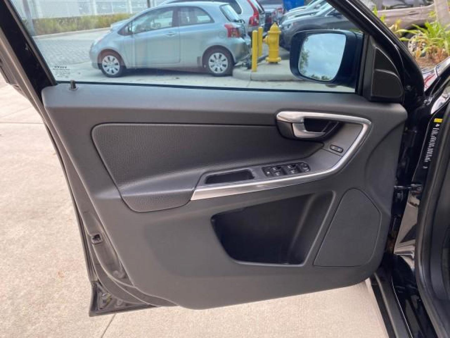 2010 Black Stone /Anthracite Black Volvo XC60 3.0T AWD SUV SUNROOF (YV4992DZXA2) with an 3.0L DOHC 24-Valve Turbocharged I6 Engine engine, Automatic transmission, located at 4701 North Dixie Hwy, Pompano Beach, FL, 33064, (954) 422-2889, 26.240938, -80.123474 - OUR WEBPAGE FLORIDACARS1.COM HAS OVER 100 PHOTOS AND FREE CARFAX LINK 2010 Volvo XC60 T6 4WD 4 Door Wagon/Sport Utility 3.0L I6 F DOHC 24V Gasoline 25 MPG All Wheel Drive Features 4WD/AWD ABS Brakes Air Conditioning Alloy Wheels AM/FM Stereo Automatic Transmission Auxiliary Audio Input Bluetooth Tec- Photo#41