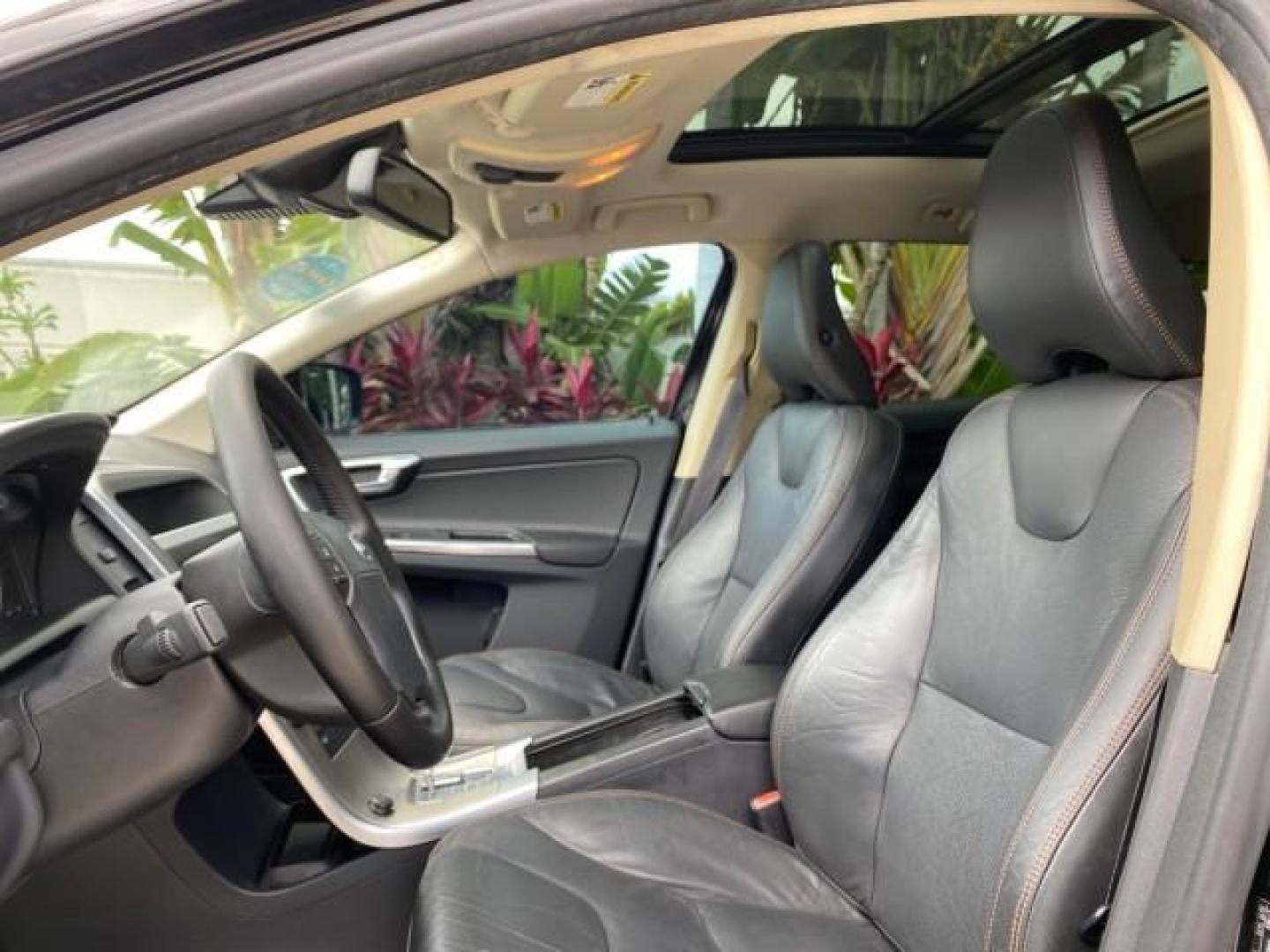 2010 Black Stone /Anthracite Black Volvo XC60 3.0T AWD SUV SUNROOF (YV4992DZXA2) with an 3.0L DOHC 24-Valve Turbocharged I6 Engine engine, Automatic transmission, located at 4701 North Dixie Hwy, Pompano Beach, FL, 33064, (954) 422-2889, 26.240938, -80.123474 - OUR WEBPAGE FLORIDACARS1.COM HAS OVER 100 PHOTOS AND FREE CARFAX LINK 2010 Volvo XC60 T6 4WD 4 Door Wagon/Sport Utility 3.0L I6 F DOHC 24V Gasoline 25 MPG All Wheel Drive Features 4WD/AWD ABS Brakes Air Conditioning Alloy Wheels AM/FM Stereo Automatic Transmission Auxiliary Audio Input Bluetooth Tec- Photo#43