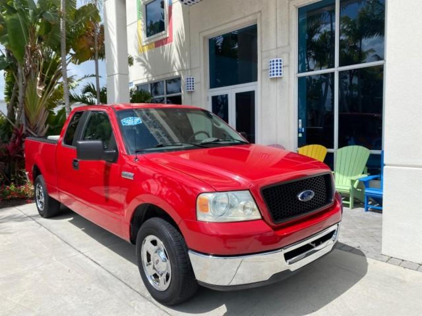 2006 Bright Red /Flint Ford F-150 XLT 4.6 V8 FL LOW MILES 72,936 (1FTRX12W76N) with an 4.6L EFI V8 Engine engine, Automatic transmission, located at 4701 North Dixie Hwy, Pompano Beach, FL, 33064, (954) 422-2889, 26.240938, -80.123474 - OUR WEBPAGE FLORIDACARS1.COM HAS OVER 100 PHOTOS AND FREE CARFAX LINK 2006 Ford F-150 XLT 4 Door Extended Cab Pickup 4.6L V8 F Gasoline 19 MPG Rear Wheel Drive Features ABS Brakes Air Conditioning AM/FM Stereo Automatic Transmission Bed Liner CD Audio Cloth Seats Cruise Control Power Locks Power Mir - Photo#1