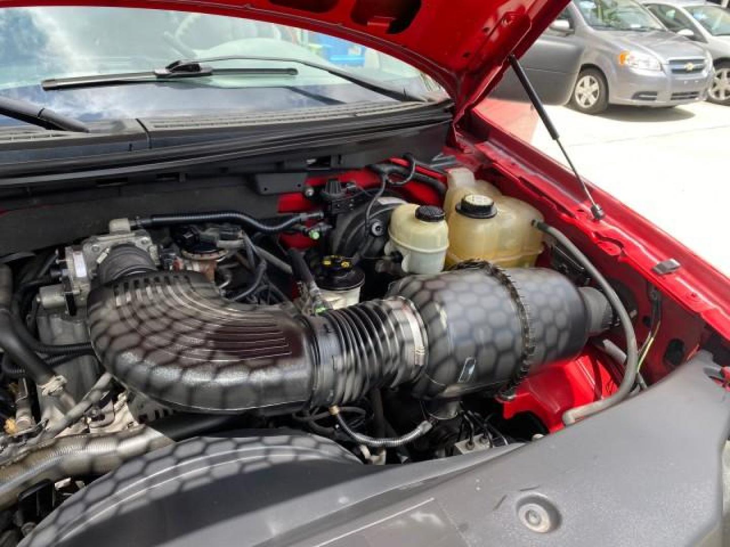 2006 Bright Red /Flint Ford F-150 XLT 4.6 V8 FL LOW MILES 72,936 (1FTRX12W76N) with an 4.6L EFI V8 Engine engine, Automatic transmission, located at 4701 North Dixie Hwy, Pompano Beach, FL, 33064, (954) 422-2889, 26.240938, -80.123474 - OUR WEBPAGE FLORIDACARS1.COM HAS OVER 100 PHOTOS AND FREE CARFAX LINK 2006 Ford F-150 XLT 4 Door Extended Cab Pickup 4.6L V8 F Gasoline 19 MPG Rear Wheel Drive Features ABS Brakes Air Conditioning AM/FM Stereo Automatic Transmission Bed Liner CD Audio Cloth Seats Cruise Control Power Locks Power Mir - Photo#26