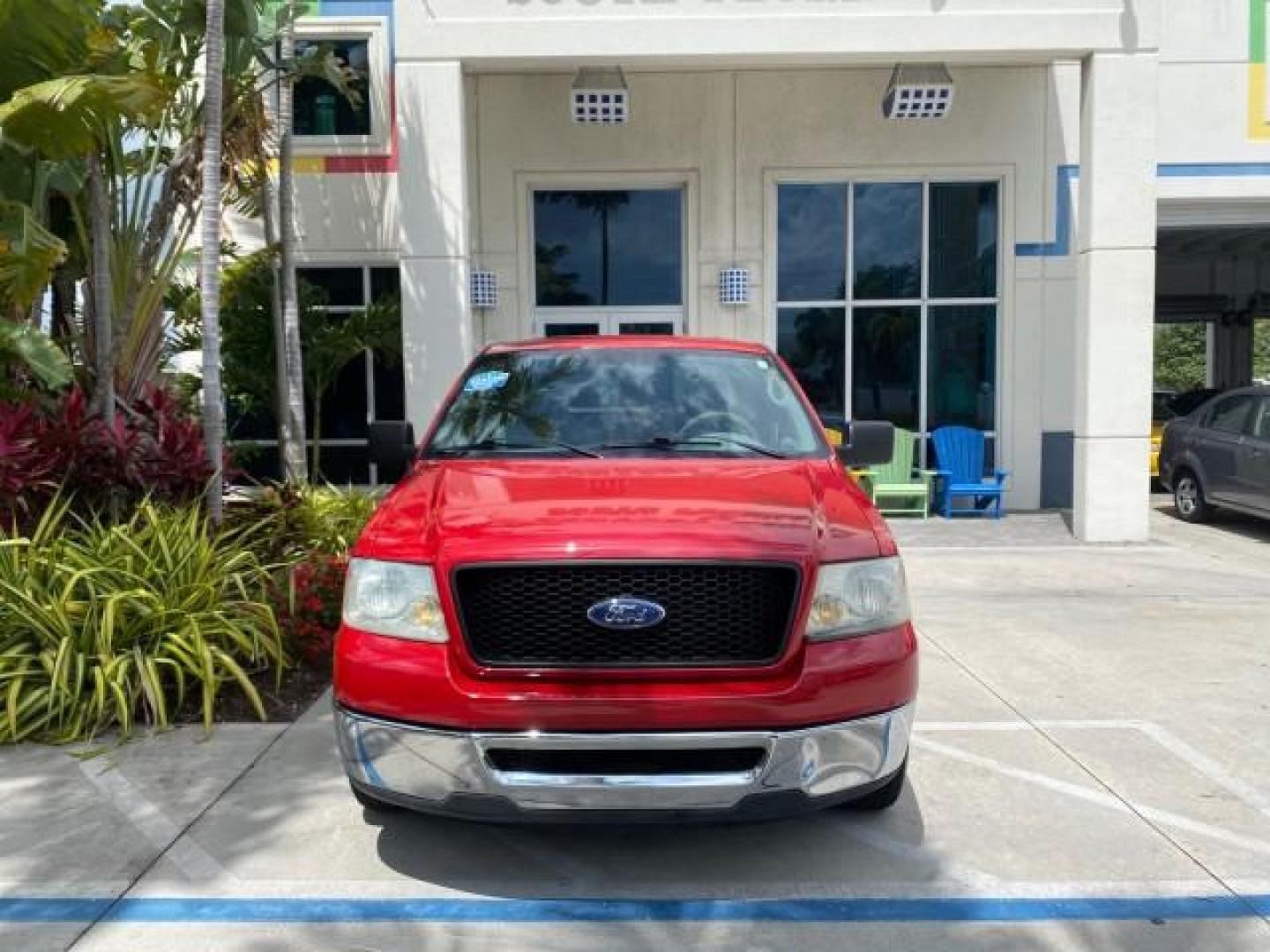 2006 Bright Red /Flint Ford F-150 XLT 4.6 V8 FL LOW MILES 72,936 (1FTRX12W76N) with an 4.6L EFI V8 Engine engine, Automatic transmission, located at 4701 North Dixie Hwy, Pompano Beach, FL, 33064, (954) 422-2889, 26.240938, -80.123474 - OUR WEBPAGE FLORIDACARS1.COM HAS OVER 100 PHOTOS AND FREE CARFAX LINK 2006 Ford F-150 XLT 4 Door Extended Cab Pickup 4.6L V8 F Gasoline 19 MPG Rear Wheel Drive Features ABS Brakes Air Conditioning AM/FM Stereo Automatic Transmission Bed Liner CD Audio Cloth Seats Cruise Control Power Locks Power Mir - Photo#27