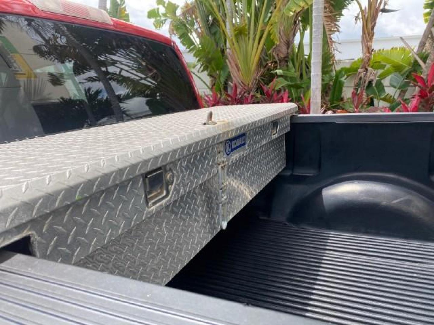 2006 Bright Red /Flint Ford F-150 XLT 4.6 V8 FL LOW MILES 72,936 (1FTRX12W76N) with an 4.6L EFI V8 Engine engine, Automatic transmission, located at 4701 North Dixie Hwy, Pompano Beach, FL, 33064, (954) 422-2889, 26.240938, -80.123474 - OUR WEBPAGE FLORIDACARS1.COM HAS OVER 100 PHOTOS AND FREE CARFAX LINK 2006 Ford F-150 XLT 4 Door Extended Cab Pickup 4.6L V8 F Gasoline 19 MPG Rear Wheel Drive Features ABS Brakes Air Conditioning AM/FM Stereo Automatic Transmission Bed Liner CD Audio Cloth Seats Cruise Control Power Locks Power Mir - Photo#73