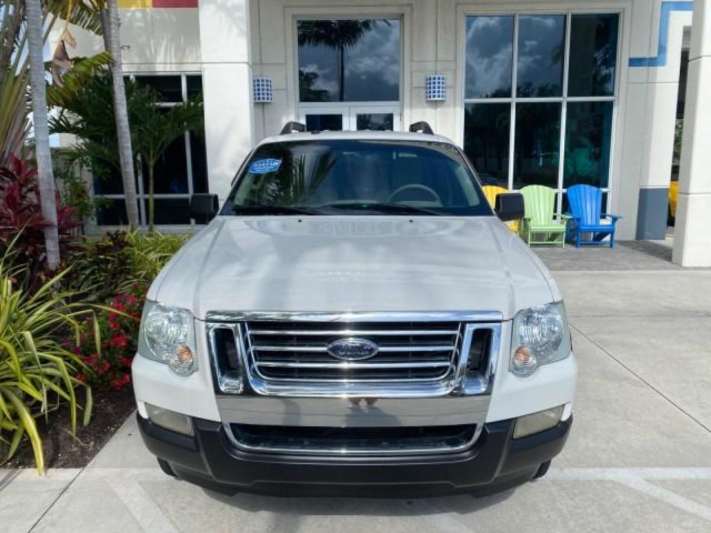 2009 White Suede /Camel Ford Explorer Sport Trac XLT LOW MILES 73,848 (1FMEU31E99U) with an 4.0L SOHC 12-Valve V6 Engine engine, Automatic transmission, located at 4701 North Dixie Hwy, Pompano Beach, FL, 33064, (954) 422-2889, 26.240938, -80.123474 - OUR WEBPAGE FLORIDACARS1.COM HAS OVER 100 PHOTOS AND FREE CARFAX LINK 2009 Ford Explorer Sport Trac XLT Sport Pickup 4.0L V6 F SOHC 12V Gasoline 21 MPG Rear Wheel Drive Features ABS Brakes Air Conditioning Alloy Wheels AM/FM Stereo Automatic Transmission Auxiliary Audio Input CD Audio Cloth Seats Cr - Photo#27