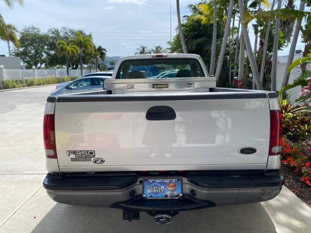 2001 Silver Metallic /Medium Graphite Ford Super Duty F-350 DRW DUALLY XL 1 OWNER LOW MILES 14,269 (1FTWF32SX1E) with an 6.8L SOHC SEFI V10 Engine engine, Automatic transmission, located at 4701 North Dixie Hwy, Pompano Beach, FL, 33064, (954) 422-2889, 26.240938, -80.123474 - OUR WEBPAGE FLORIDACARS1.COM HAS OVER 100 PHOTOS AND FREE CARFAX LINK 2001 Ford F-350 Super Duty Dually XL 1 OWNER Pickup 6.8L V10 F SOHC Gasoline Rear Wheel Drive Features ABS Brakes Air Conditioning AM/FM Stereo Automatic Transmission Cassette Player Dual Rear Wheels Long Bed Tow Hitch Vinyl Seats - Photo#35