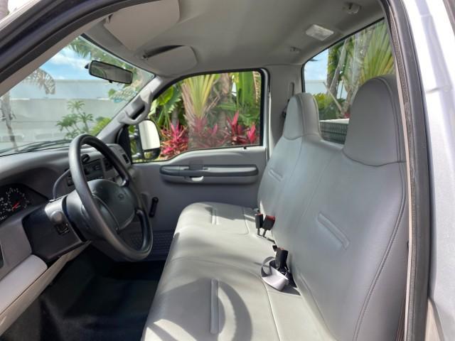 2001 Silver Metallic /Medium Graphite Ford Super Duty F-350 DRW DUALLY XL 1 OWNER LOW MILES 14,269 (1FTWF32SX1E) with an 6.8L SOHC SEFI V10 Engine engine, Automatic transmission, located at 4701 North Dixie Hwy, Pompano Beach, FL, 33064, (954) 422-2889, 26.240938, -80.123474 - OUR WEBPAGE FLORIDACARS1.COM HAS OVER 100 PHOTOS AND FREE CARFAX LINK 2001 Ford F-350 Super Duty Dually XL 1 OWNER Pickup 6.8L V10 F SOHC Gasoline Rear Wheel Drive Features ABS Brakes Air Conditioning AM/FM Stereo Automatic Transmission Cassette Player Dual Rear Wheels Long Bed Tow Hitch Vinyl Seats - Photo#46
