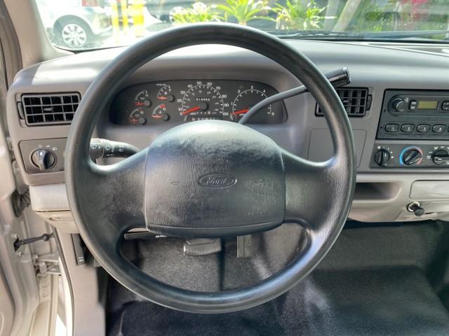 2001 Silver Metallic /Medium Graphite Ford Super Duty F-350 DRW DUALLY XL 1 OWNER LOW MILES 14,269 (1FTWF32SX1E) with an 6.8L SOHC SEFI V10 Engine engine, Automatic transmission, located at 4701 North Dixie Hwy, Pompano Beach, FL, 33064, (954) 422-2889, 26.240938, -80.123474 - OUR WEBPAGE FLORIDACARS1.COM HAS OVER 100 PHOTOS AND FREE CARFAX LINK 2001 Ford F-350 Super Duty Dually XL 1 OWNER Pickup 6.8L V10 F SOHC Gasoline Rear Wheel Drive Features ABS Brakes Air Conditioning AM/FM Stereo Automatic Transmission Cassette Player Dual Rear Wheels Long Bed Tow Hitch Vinyl Seats - Photo#50