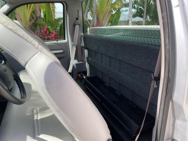 2001 Silver Metallic /Medium Graphite Ford Super Duty F-350 DRW DUALLY XL 1 OWNER LOW MILES 14,269 (1FTWF32SX1E) with an 6.8L SOHC SEFI V10 Engine engine, Automatic transmission, located at 4701 North Dixie Hwy, Pompano Beach, FL, 33064, (954) 422-2889, 26.240938, -80.123474 - OUR WEBPAGE FLORIDACARS1.COM HAS OVER 100 PHOTOS AND FREE CARFAX LINK 2001 Ford F-350 Super Duty Dually XL 1 OWNER Pickup 6.8L V10 F SOHC Gasoline Rear Wheel Drive Features ABS Brakes Air Conditioning AM/FM Stereo Automatic Transmission Cassette Player Dual Rear Wheels Long Bed Tow Hitch Vinyl Seats - Photo#70