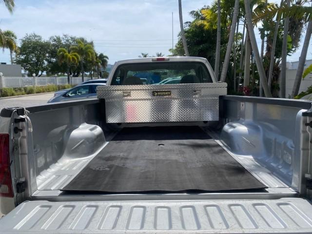 2001 Silver Metallic /Medium Graphite Ford Super Duty F-350 DRW DUALLY XL 1 OWNER LOW MILES 14,269 (1FTWF32SX1E) with an 6.8L SOHC SEFI V10 Engine engine, Automatic transmission, located at 4701 North Dixie Hwy, Pompano Beach, FL, 33064, (954) 422-2889, 26.240938, -80.123474 - OUR WEBPAGE FLORIDACARS1.COM HAS OVER 100 PHOTOS AND FREE CARFAX LINK 2001 Ford F-350 Super Duty Dually XL 1 OWNER Pickup 6.8L V10 F SOHC Gasoline Rear Wheel Drive Features ABS Brakes Air Conditioning AM/FM Stereo Automatic Transmission Cassette Player Dual Rear Wheels Long Bed Tow Hitch Vinyl Seats - Photo#87