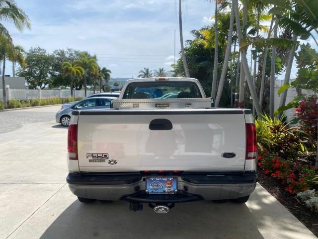 2001 Silver Metallic /Medium Graphite Ford Super Duty F-350 DRW DUALLY XL 1 OWNER LOW MILES 14,269 (1FTWF32SX1E) with an 6.8L SOHC SEFI V10 Engine engine, Automatic transmission, located at 4701 North Dixie Hwy, Pompano Beach, FL, 33064, (954) 422-2889, 26.240938, -80.123474 - OUR WEBPAGE FLORIDACARS1.COM HAS OVER 100 PHOTOS AND FREE CARFAX LINK 2001 Ford F-350 Super Duty Dually XL 1 OWNER Pickup 6.8L V10 F SOHC Gasoline Rear Wheel Drive Features ABS Brakes Air Conditioning AM/FM Stereo Automatic Transmission Cassette Player Dual Rear Wheels Long Bed Tow Hitch Vinyl Seats - Photo#94